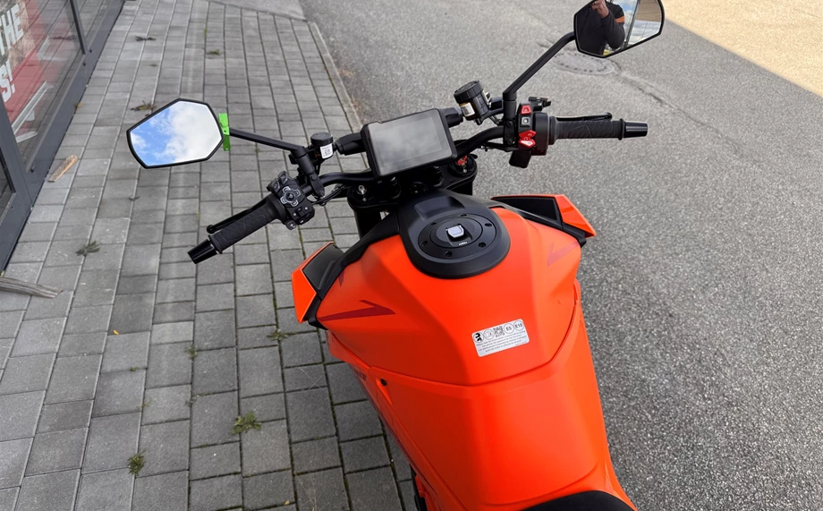 Angebot KTM 1390 Super Duke R Bild 6: Angebot KTM 1390 Super Duke R