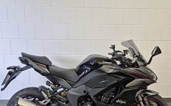 Gebrauchtmotorrad Kawasaki Ninja 1100SX SE - Bild 1