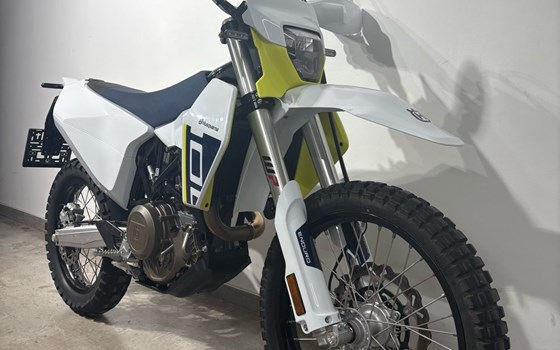Gebrauchtmotorrad Husqvarna 701 Enduro - Bild 2 Gebrauchtmotorrad Husqvarna 701 Enduro - Bild 2