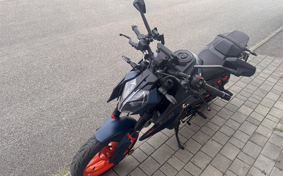 Gebrauchtmotorrad KTM 125 Duke - Bild 5 Gebrauchtmotorrad KTM 125 Duke - Bild 5