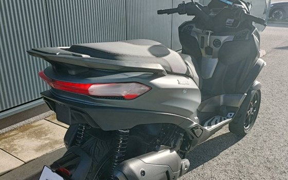 Gebrauchtmotorrad Piaggio MP3 530 HPE Exclusive - Bild 8 Gebrauchtmotorrad Piaggio MP3 530 HPE Exclusive - Bild 8