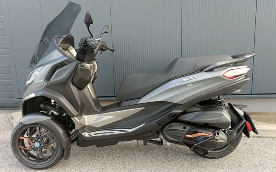 Gebrauchtmotorrad Piaggio MP3 530 HPE Exclusive - Bild 2 Gebrauchtmotorrad Piaggio MP3 530 HPE Exclusive - Bild 2