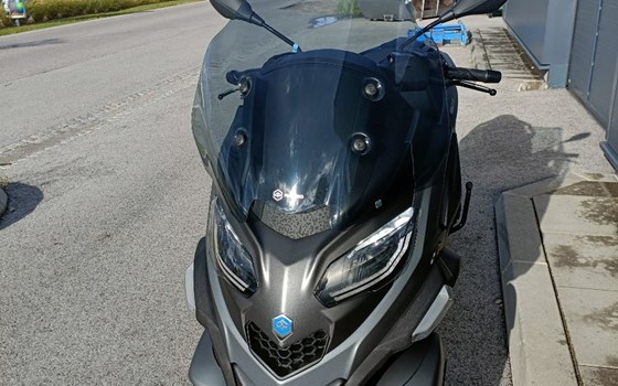 Gebrauchtmotorrad Piaggio MP3 530 HPE Exclusive - Bild 4 Gebrauchtmotorrad Piaggio MP3 530 HPE Exclusive - Bild 4