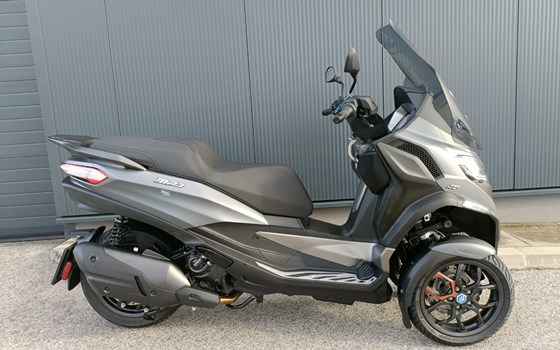 Gebrauchtmotorrad Piaggio MP3 530 HPE Exclusive - Bild 1 Gebrauchtmotorrad Piaggio MP3 530 HPE Exclusive - Bild 1