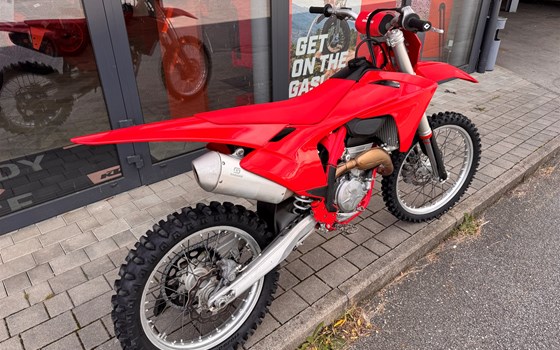 Gebrauchtmotorrad GASGAS MC 250F - Bild 3 Gebrauchtmotorrad GASGAS MC 250F - Bild 3