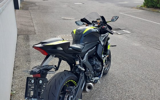 Gebrauchtmotorrad Yamaha R7 - Bild 6 Gebrauchtmotorrad Yamaha R7 - Bild 6