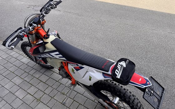 Gebrauchtmotorrad KTM 350 EXC-F SIX DAYS - Bild 4 Gebrauchtmotorrad KTM 350 EXC-F SIX DAYS - Bild 4
