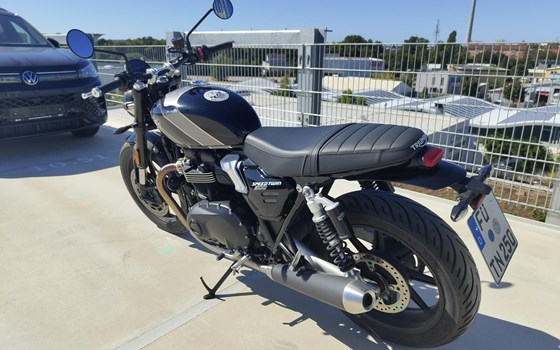 Gebrauchtmotorrad Triumph Speed Twin 900 - Bild 4
