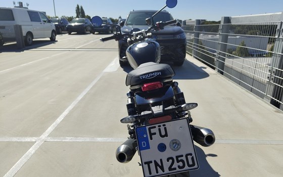 Gebrauchtmotorrad Triumph Speed Twin 900 - Bild 6