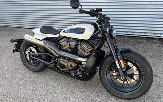 Gebrauchtmotorrad Harley-Davidson Sportster S RH1250S - Bild 4 Gebrauchtmotorrad Harley-Davidson Sportster S RH1250S - Bild 4