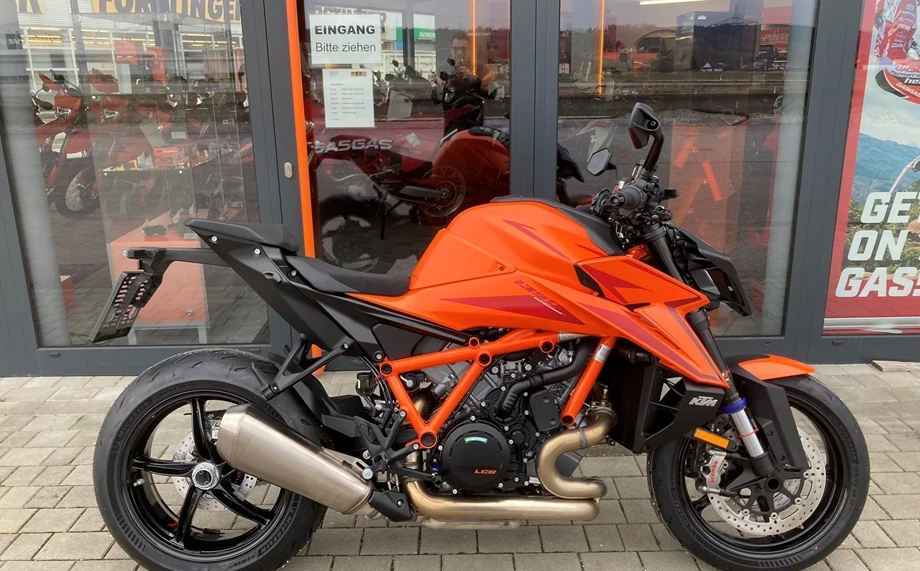 Angebot KTM 1390 Super Duke R EVO Bild 2: Angebot KTM 1390 Super Duke R EVO