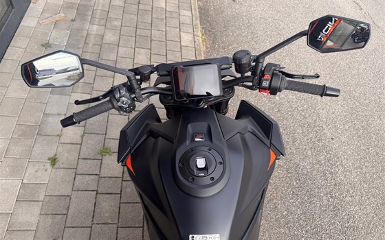 Gebrauchtmotorrad KTM 1390 Super Duke R EVO - Bild 6 Gebrauchtmotorrad KTM 1390 Super Duke R EVO - Bild 6