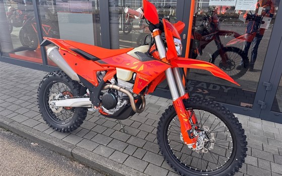Neufahrzeug KTM 350 EXC-F SIX DAYS - Bild 1 Neufahrzeug KTM 350 EXC-F SIX DAYS - Bild 1