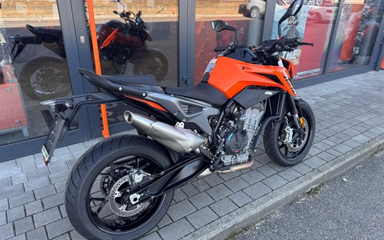 Gebrauchtmotorrad KTM 790 Duke L - Bild 3 Gebrauchtmotorrad KTM 790 Duke L - Bild 3