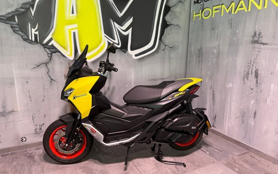 Gebrauchtmotorrad Aprilia SR GT 125 - Bild 2