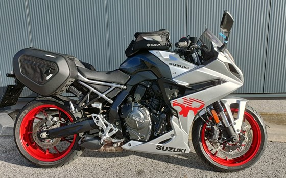 Gebrauchtmotorrad Suzuki GSX-8R - Bild 1 Gebrauchtmotorrad Suzuki GSX-8R - Bild 1