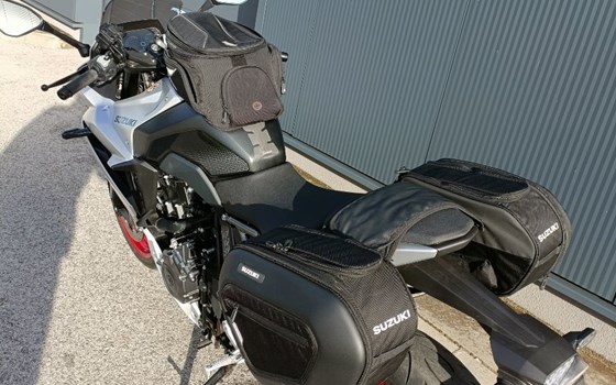 Gebrauchtmotorrad Suzuki GSX-8R - Bild 10 Gebrauchtmotorrad Suzuki GSX-8R - Bild 10