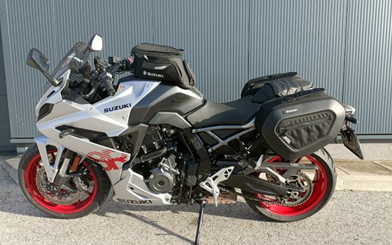 Gebrauchtmotorrad Suzuki GSX-8R - Bild 2 Gebrauchtmotorrad Suzuki GSX-8R - Bild 2