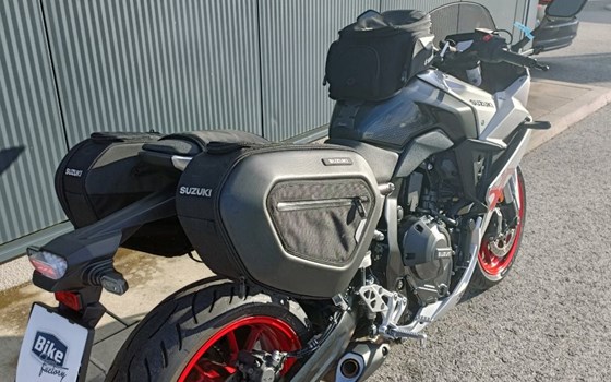 Gebrauchtmotorrad Suzuki GSX-8R - Bild 11 Gebrauchtmotorrad Suzuki GSX-8R - Bild 11