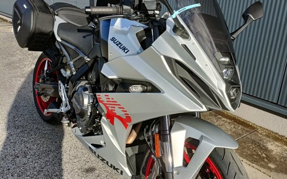 Gebrauchtmotorrad Suzuki GSX-8R - Bild 5 Gebrauchtmotorrad Suzuki GSX-8R - Bild 5