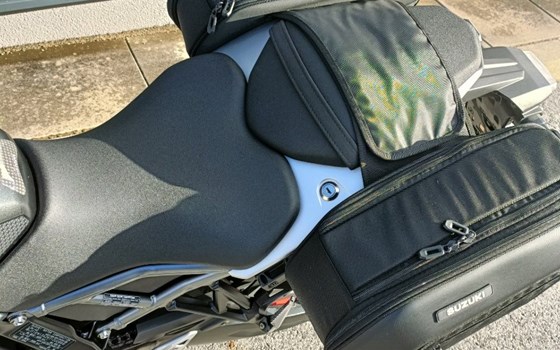 Gebrauchtmotorrad Suzuki GSX-8R - Bild 15 Gebrauchtmotorrad Suzuki GSX-8R - Bild 15