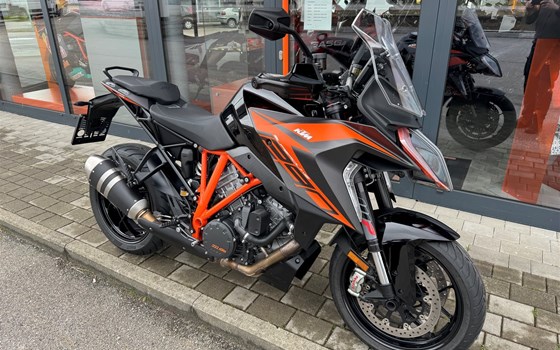 Gebrauchtmotorrad KTM 1290 Super Duke GT - Bild 1 Gebrauchtmotorrad KTM 1290 Super Duke GT - Bild 1