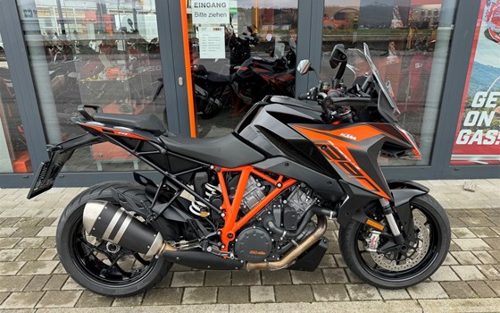 Gebrauchtmotorrad KTM 1290 Super Duke GT - Bild 2 Gebrauchtmotorrad KTM 1290 Super Duke GT - Bild 2