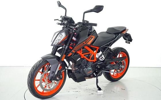 Motorrad Occasion KTM 125 Duke - Bild 3