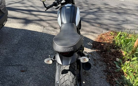 Gebrauchtmotorrad Ducati Scrambler Icon Dark - Bild 3 Gebrauchtmotorrad Ducati Scrambler Icon Dark - Bild 3