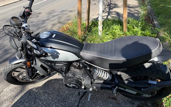 Gebrauchtmotorrad Ducati Scrambler Icon Dark - Bild 4 Gebrauchtmotorrad Ducati Scrambler Icon Dark - Bild 4