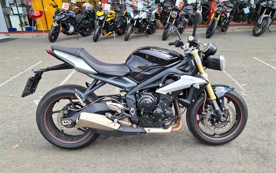 Gebrauchtmotorrad Triumph Street Triple - Bild 1 Gebrauchtmotorrad Triumph Street Triple - Bild 1