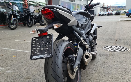 Gebrauchtmotorrad Triumph Street Triple - Bild 3 Gebrauchtmotorrad Triumph Street Triple - Bild 3