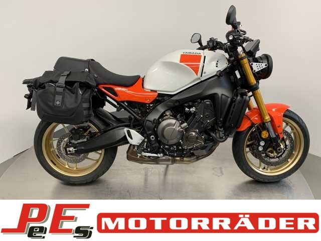Yamaha XSR900 