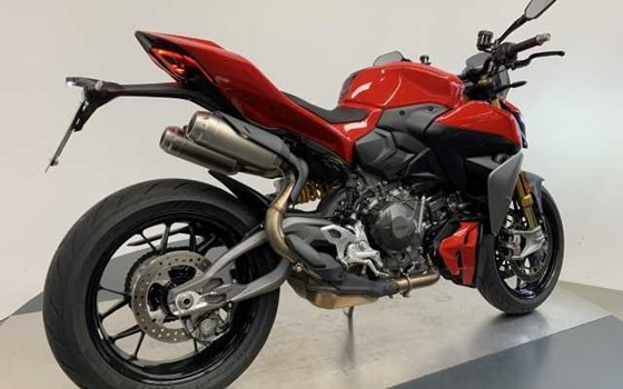 Gebrauchtmotorrad Ducati Streetfighter V2 S - Bild 3