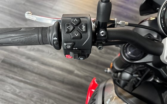 Gebrauchtmotorrad Triumph Trident 660 - Bild 7