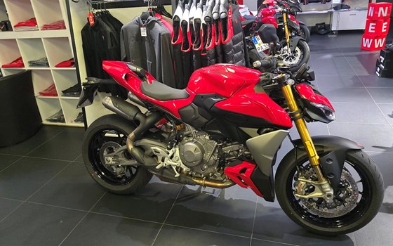 Gebrauchtmotorrad Ducati Streetfighter V2 S - Bild 5