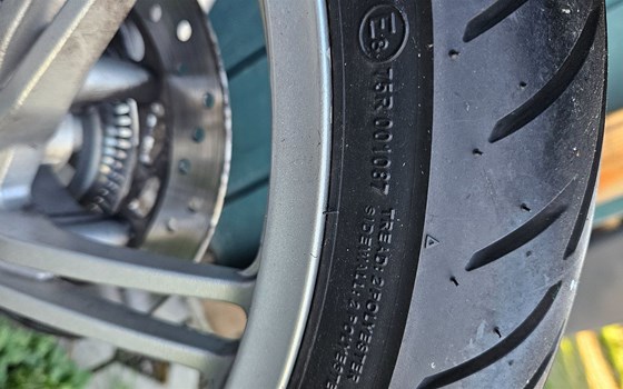 Gebrauchtmotorrad Honda SH300i - Bild 19