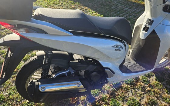Gebrauchtmotorrad Honda SH300i - Bild 7