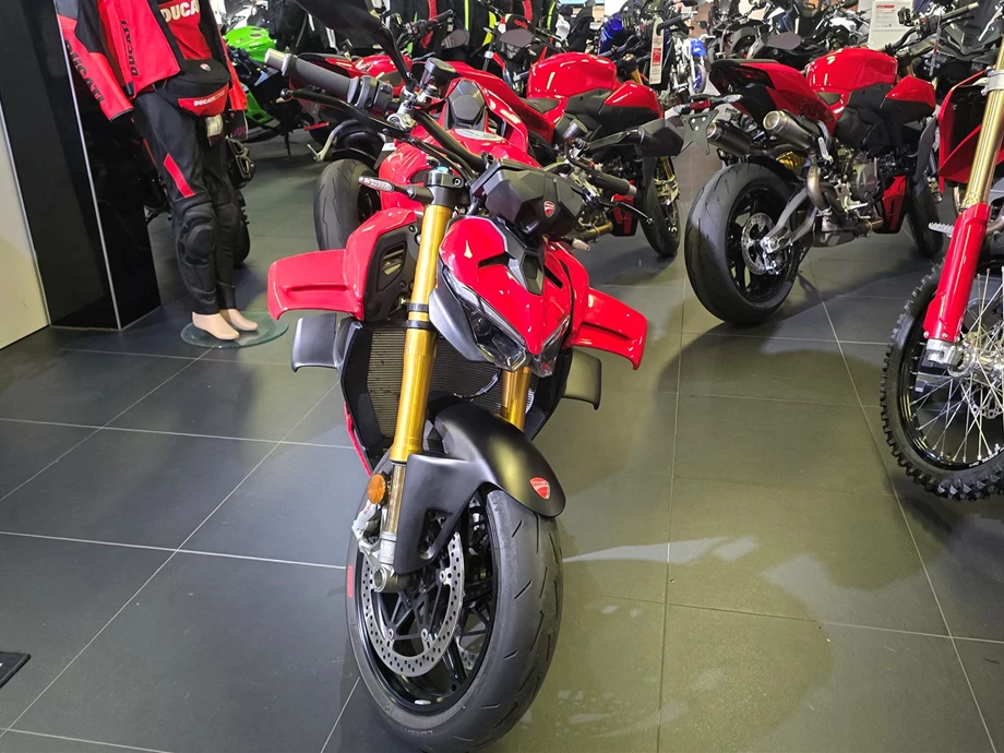 Angebot Ducati Streetfighter V4 S Bild 4: Angebot Ducati Streetfighter V4 S