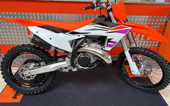 Neufahrzeug KTM 300 SX - Bild 1 Neufahrzeug KTM 300 SX - Bild 1