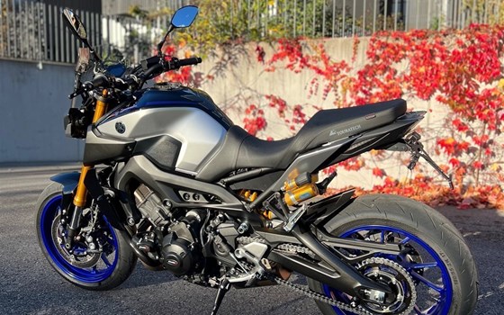 Gebrauchtmotorrad Yamaha MT-09 SP - Bild 3 Gebrauchtmotorrad Yamaha MT-09 SP - Bild 3