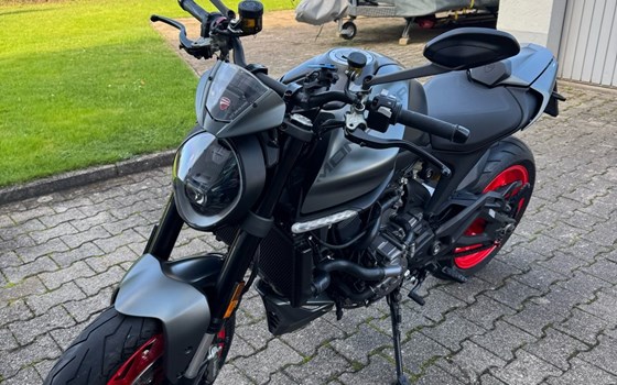Gebrauchtmotorrad Ducati Monster + - Bild 3