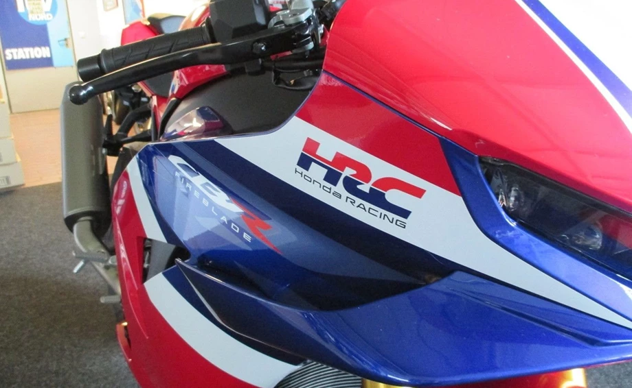 Angebot Honda CBR1000RR-R Fireblade SP Bild 1: Angebot Honda CBR1000RR-R Fireblade SP