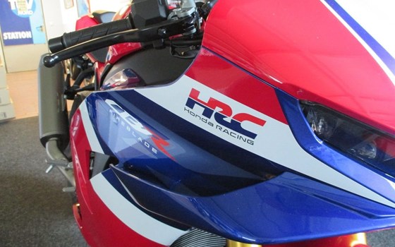 Neufahrzeug Honda CBR1000RR-R Fireblade SP - Bild 1