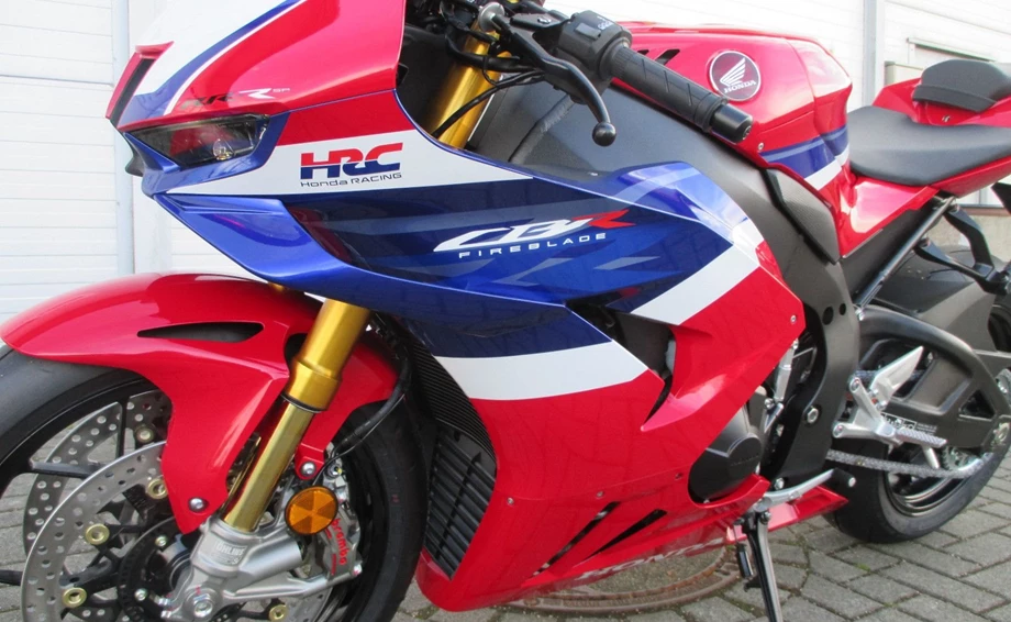Angebot Honda CBR1000RR-R Fireblade SP Bild 12: Angebot Honda CBR1000RR-R Fireblade SP