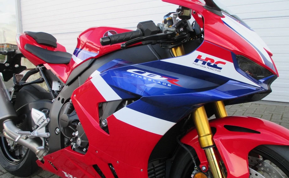 Angebot Honda CBR1000RR-R Fireblade SP Bild 6: Angebot Honda CBR1000RR-R Fireblade SP