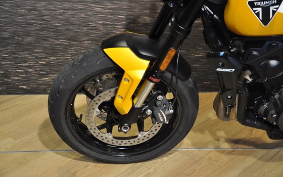 Gebrauchtmotorrad Triumph Trident 660 - Bild 4