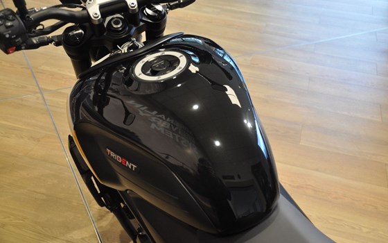 Gebrauchtmotorrad Triumph Trident 660 - Bild 9
