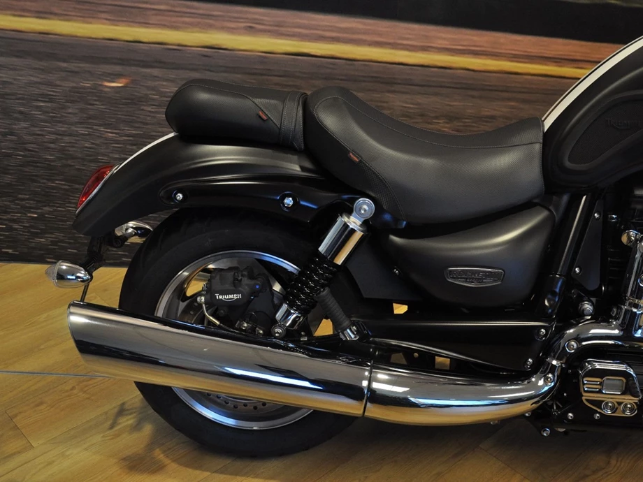 Angebot Triumph Rocket III Roadster Bild 14: Angebot Triumph Rocket III Roadster