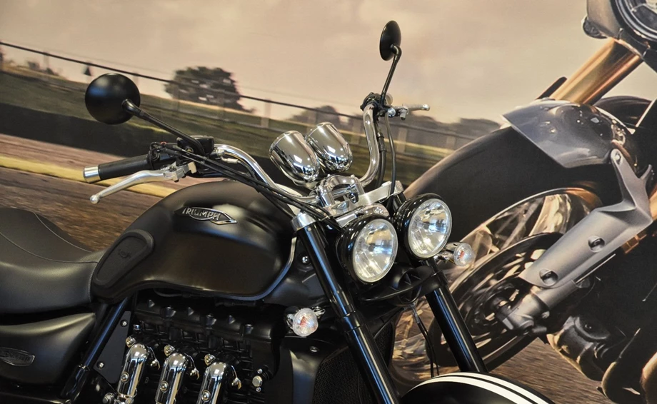 Angebot Triumph Rocket III Roadster Bild 2: Angebot Triumph Rocket III Roadster